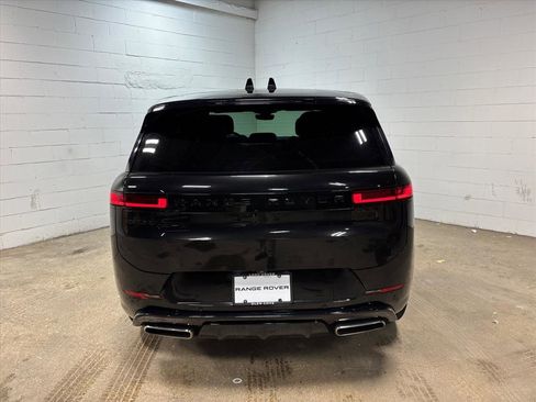 Used 2024 Land Rover Range Rover Sport Dynamic SE image 8