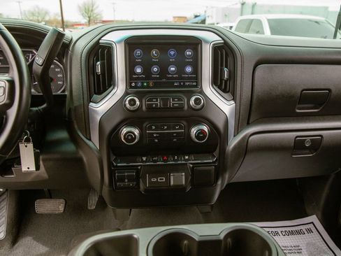 Used 2023 GMC Sierra 2500 SLE image 14