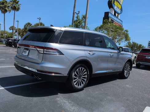 Certified 2021 Lincoln Aviator Reserve w/ Equipment Group 201A AWD/4WD image 4