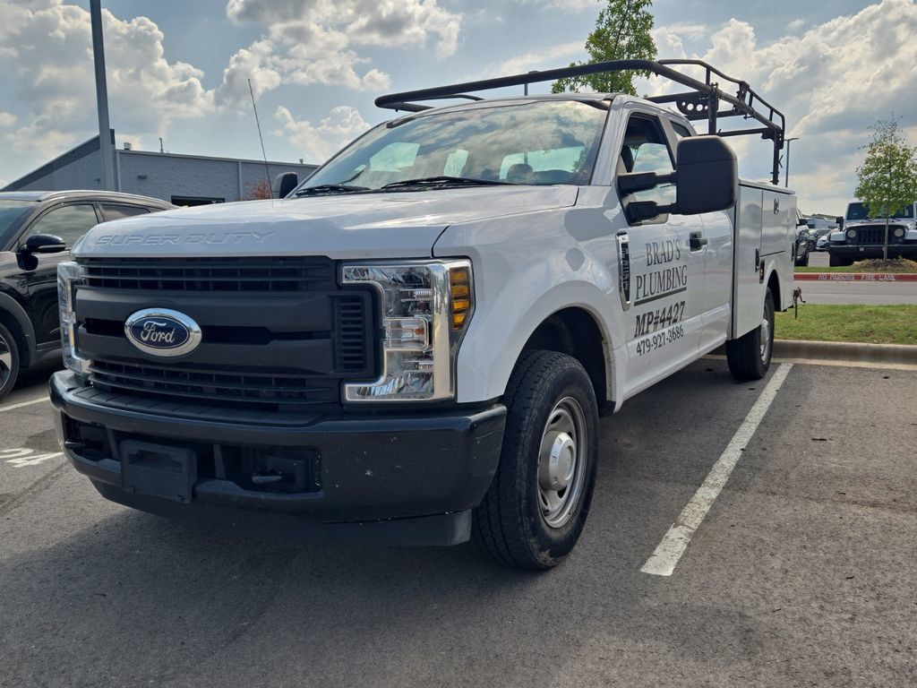 Used 2019 Ford F250 XL RWD image 1
