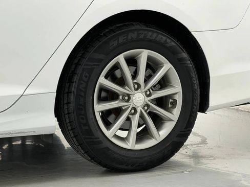 Used 2018 Hyundai Sonata SE FWD image 43