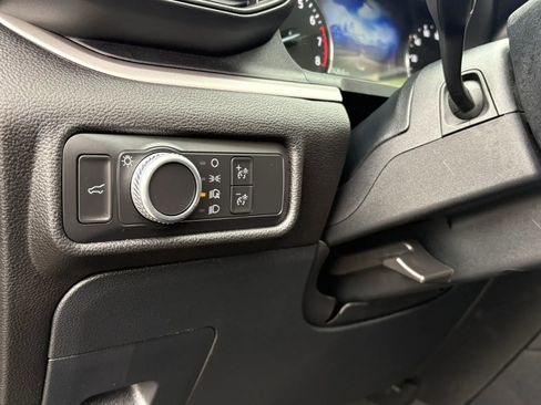 Used 2022 Ford Explorer XLT AWD/4WD image 16