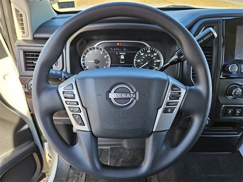 Used 2023 Nissan Titan SV image 25