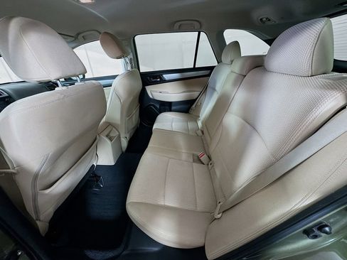 Used 2017 Subaru Outback 2.5i Premium image 27