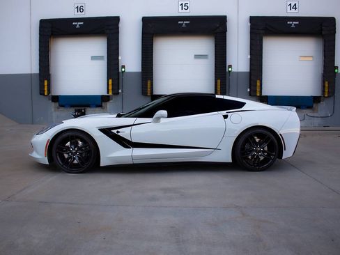 Used 2016 Chevrolet Corvette Stingray Coupe w/ 2LT Preferred Equipment Group RWD image 19