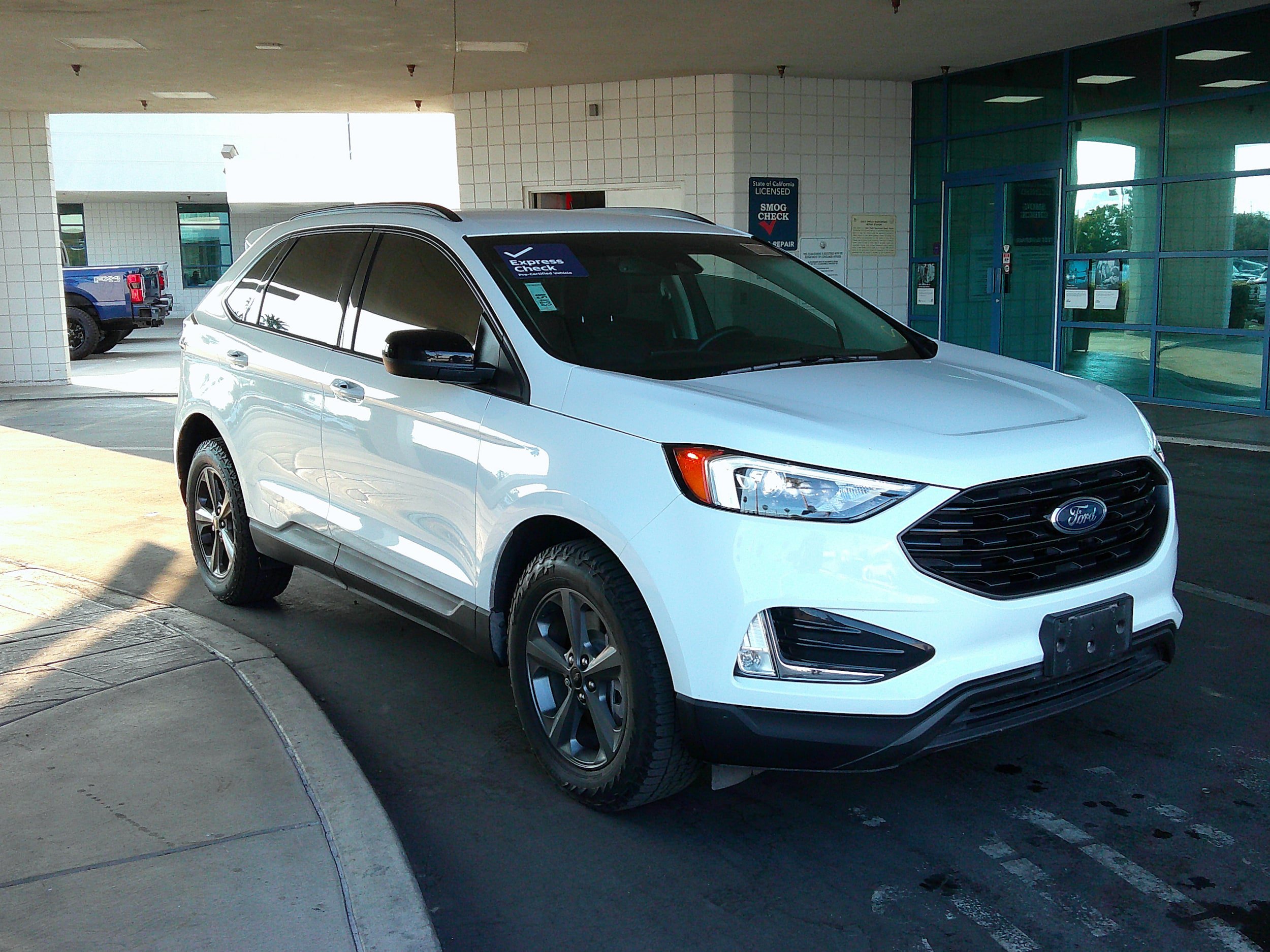 Used 2023 Ford Edge SEL w/ Sport Appearance Package AWD/4WD image 1