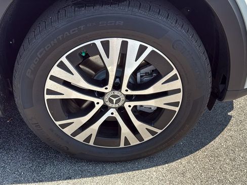 Certified 2026 Mercedes-Benz GLB 250 4MATIC image 9