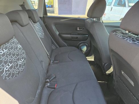 Used 2010 Kia Soul + image 22