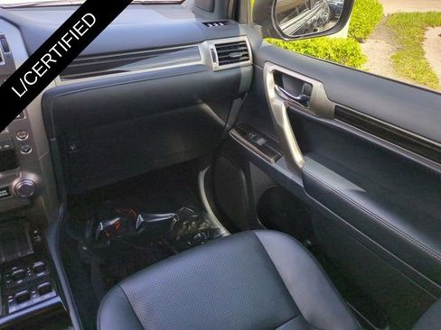 Certified 2020 Lexus GX 460 Luxury w/ Luxury Sport Package image 16