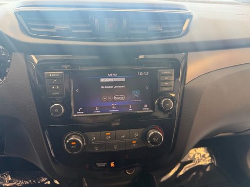 Used 2022 Nissan Rogue Sport S FWD image 21