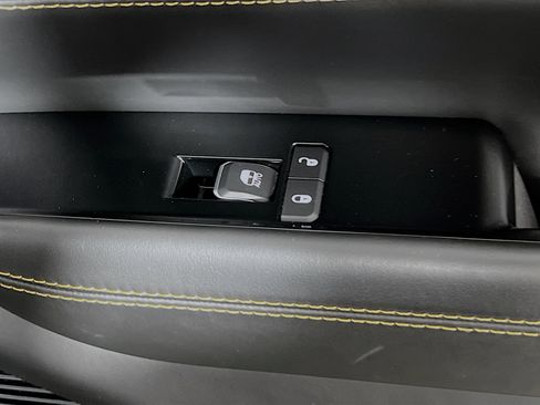 Used 2024 Jeep Grand Wagoneer Series III w/ Quick Order Packagew 28T image 32