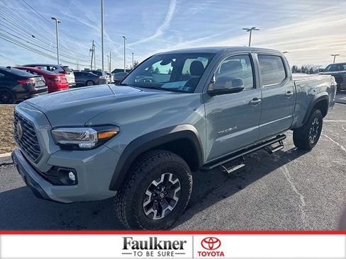 Used 2023 Toyota Tacoma image 3