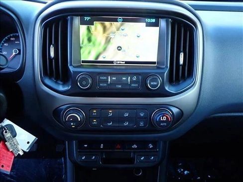 Used 2018 Chevrolet Colorado Z71 image 15