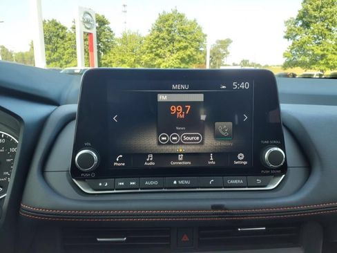 Certified 2025 Nissan Rogue SV AWD/4WD image 13