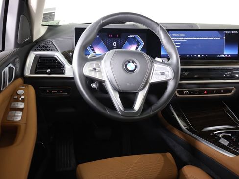 Used 2025 BMW X7 xDrive40i AWD/4WD image 37