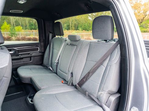 Used 2024 RAM 2500 Big Horn w/ Sport Appearance Package image 17