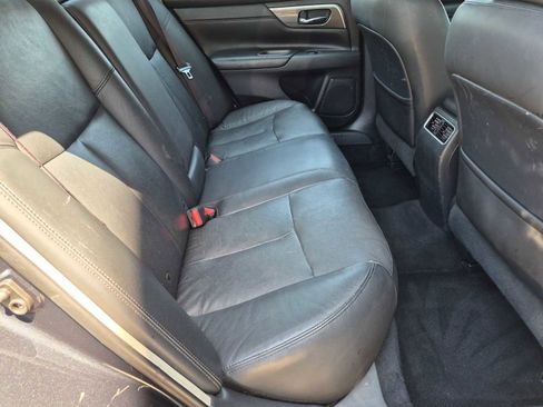 Used 2013 Nissan Altima 2.5 SL FWD image 18