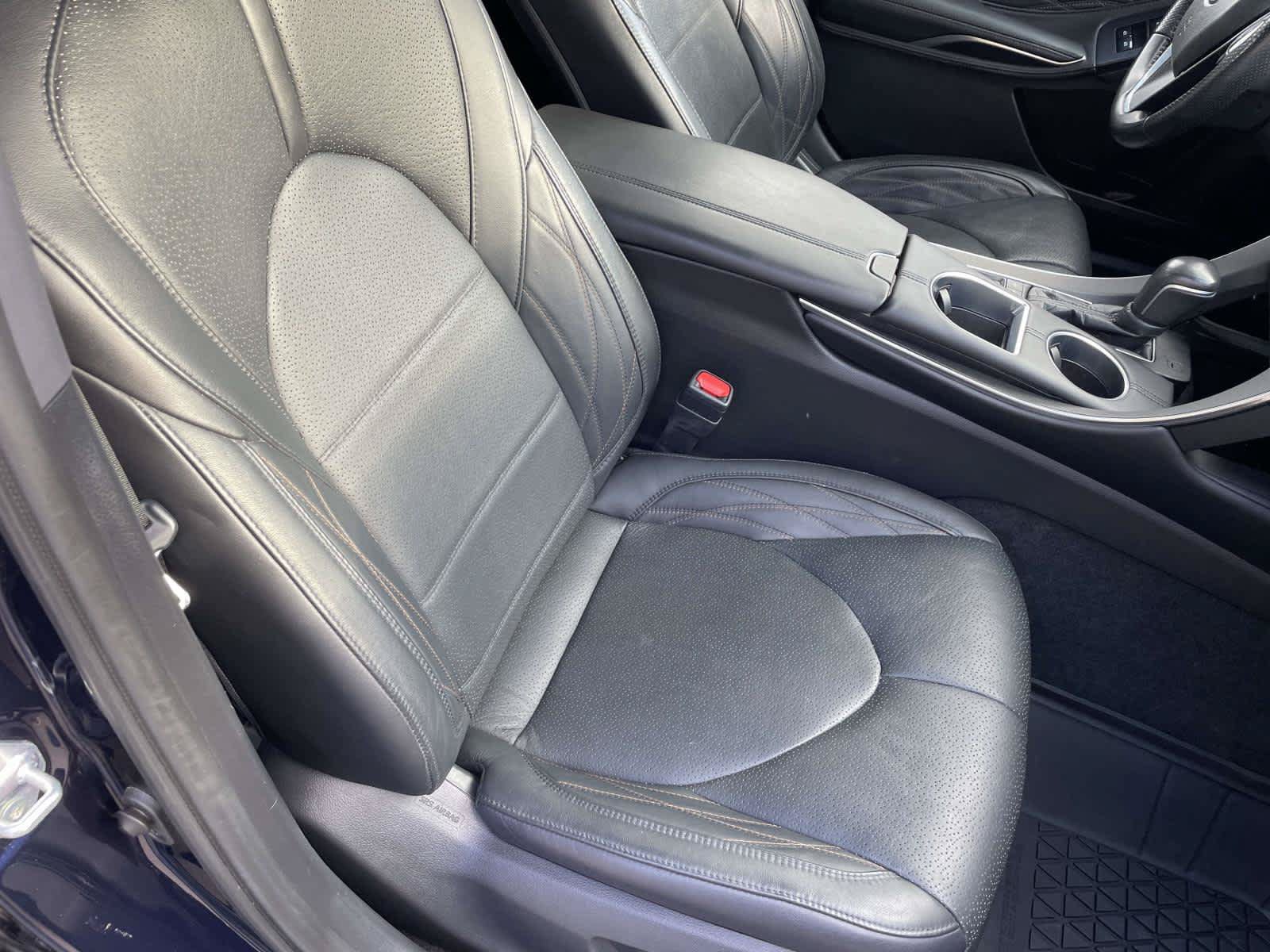 Used 2021 Toyota Avalon Limited FWD image 22