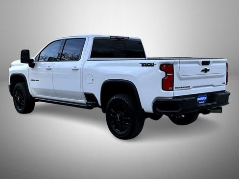 Used 2025 Chevrolet Silverado 2500 LTZ w/ LTZ Plus Package image 7