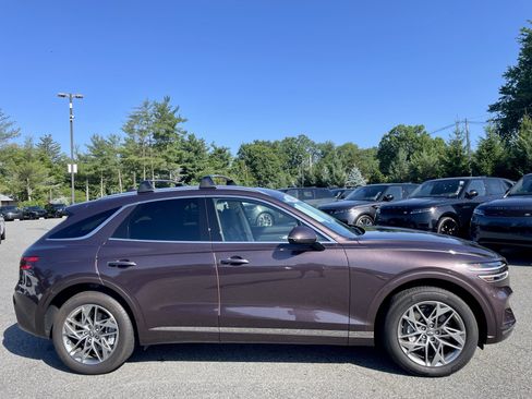 Used 2023 Genesis GV70 2.5T w/ Select Package AWD/4WD image 4