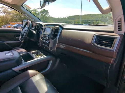Used 2018 Nissan Titan Platinum Reserve w/ Platinum Utility Package image 28