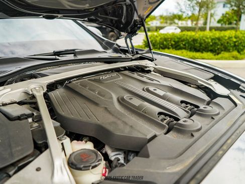 Used 2022 Bentley Flying Spur Plug-In Hybrid image 18