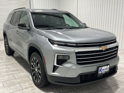 New 2026 Chevrolet Traverse LT w/ Sun and Wheel Package image 7