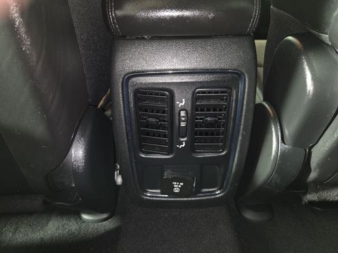 Certified 2021 Jeep Grand Cherokee Laredo X image 28