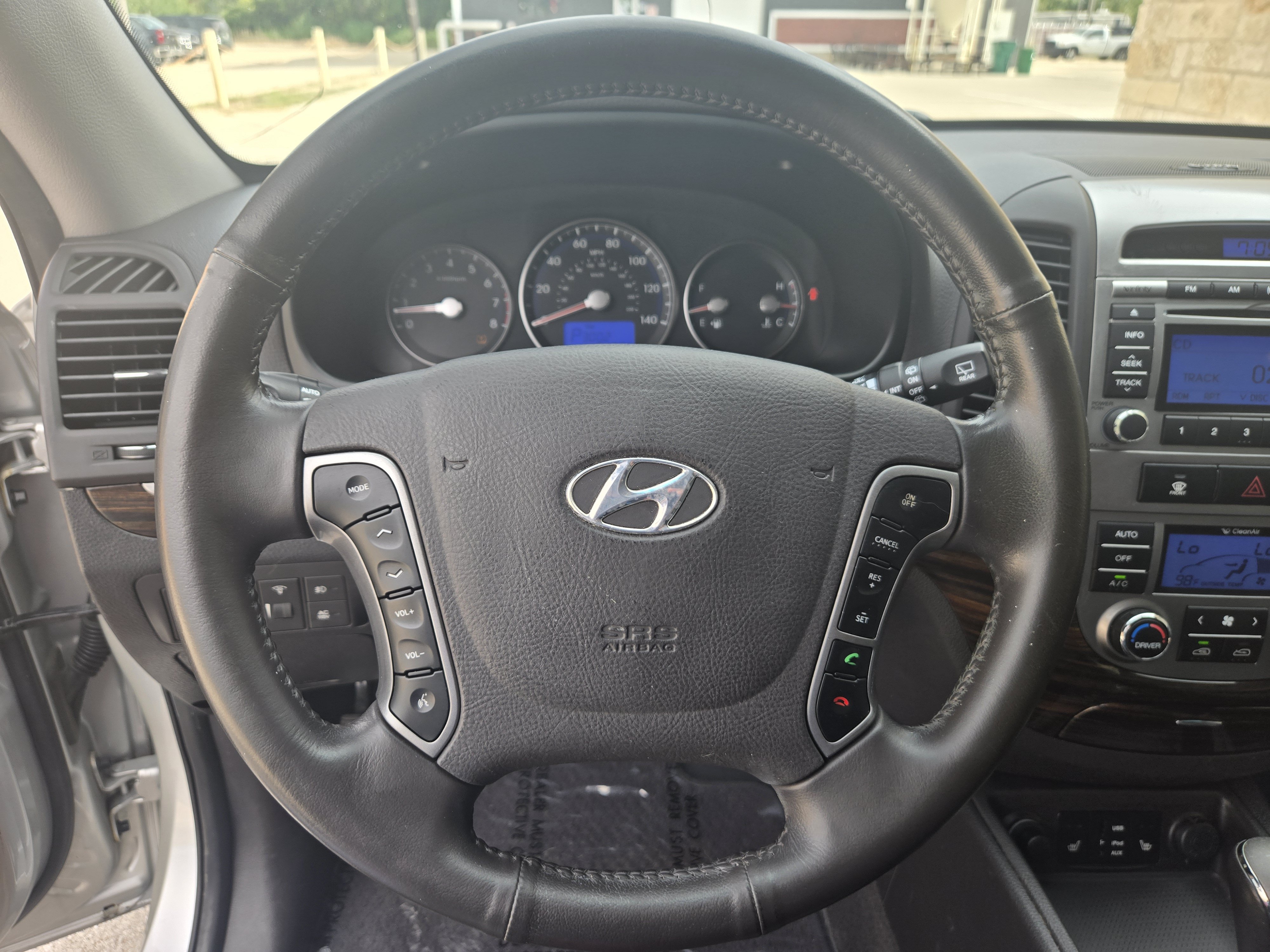 Used 2012 Hyundai Santa Fe Limited FWD image 12