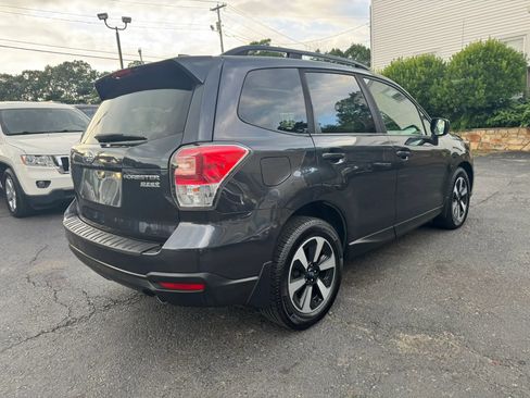 Used 2017 Subaru Forester 2.5i Premium AWD/4WD image 7