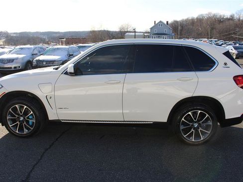 Used 2017 BMW X5 xDrive40e image 5