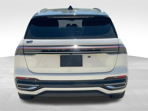 New 2026 Lincoln Nautilus Reserve AWD/4WD image 4