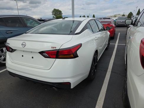 Used 2026 Nissan Altima 2.5 SR FWD image 3