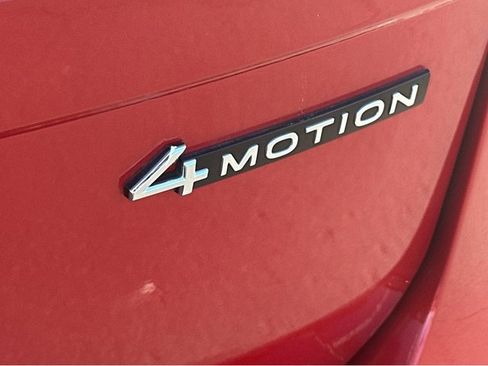 Used 2022 Volkswagen Tiguan SE image 21