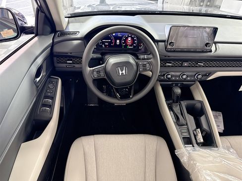 New 2025 Honda Accord SE image 12