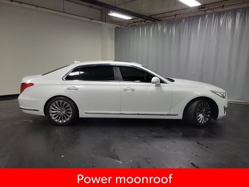 Used 2017 Genesis G90 3.3T Premium RWD image 9