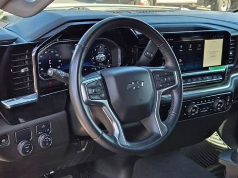 Used 2024 Chevrolet Silverado 1500 RST RWD image 9