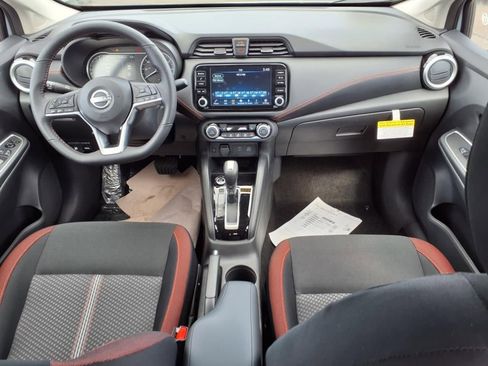 New 2025 Nissan Versa SR w/ Trunk Package image 13