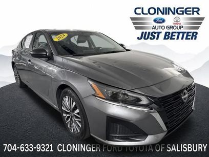 Used 2024 Nissan Altima 2.5 SV