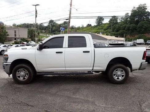 Used 2025 RAM 2500 Tradesman AWD/4WD image 2
