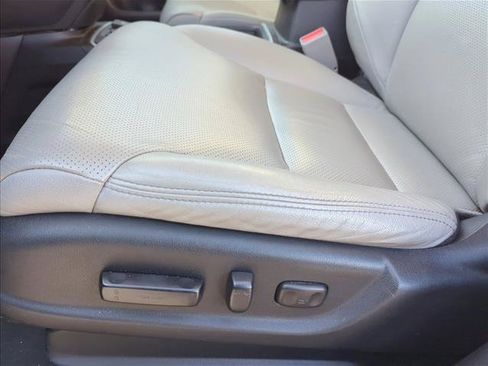Used 2016 Honda CR-V EX-L image 12