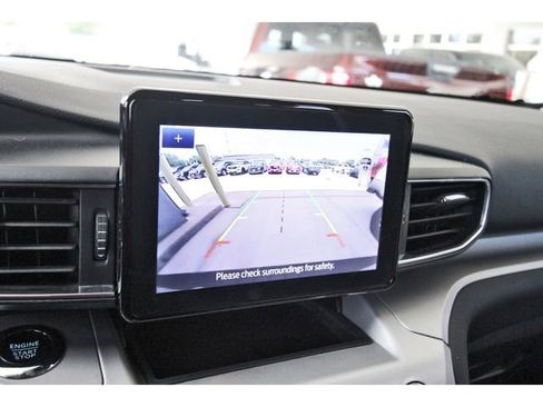 Used 2024 Ford Explorer XLT w/ Equipment Group 202A RWD image 25