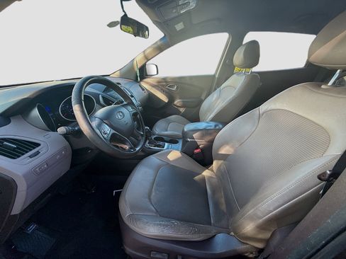 Used 2014 Hyundai Tucson SE image 16