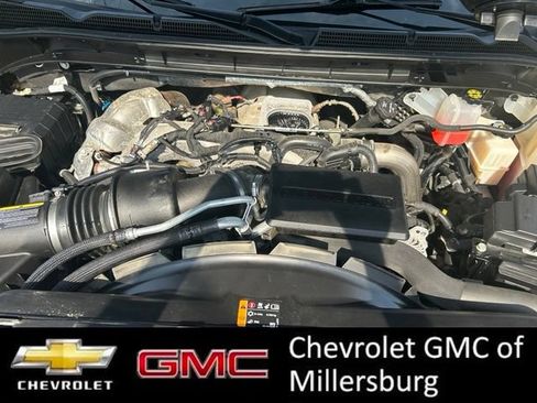 Used 2024 GMC Sierra 3500 Denali AWD/4WD image 9