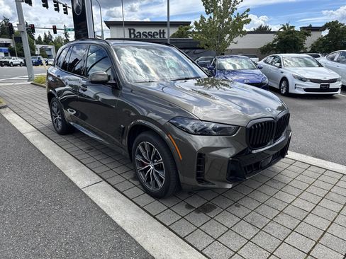 Used 2025 BMW X5 xDrive40i w/ Executive Package AWD/4WD image 3
