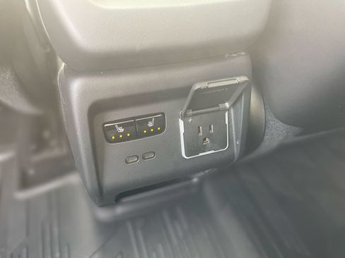 Certified 2025 Cadillac Optiq Sport 2 w/ LPO, Floor Liner Package AWD/4WD image 30