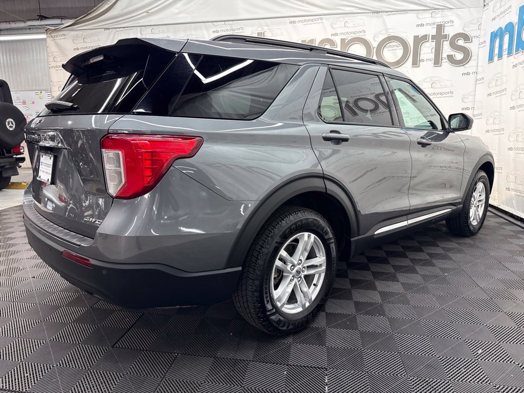Used 2022 Ford Explorer XLT AWD/4WD image 10