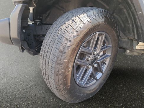 Used 2024 Jeep Wrangler Sport S AWD/4WD image 28
