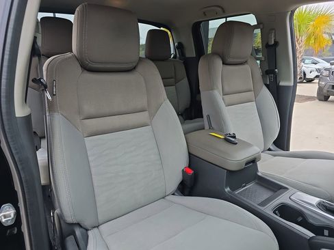 Used 2022 Nissan Frontier SV image 13