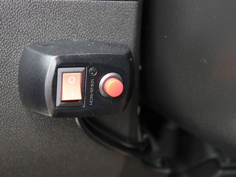 Used 2023 Chevrolet Silverado 3500 W/T image 19